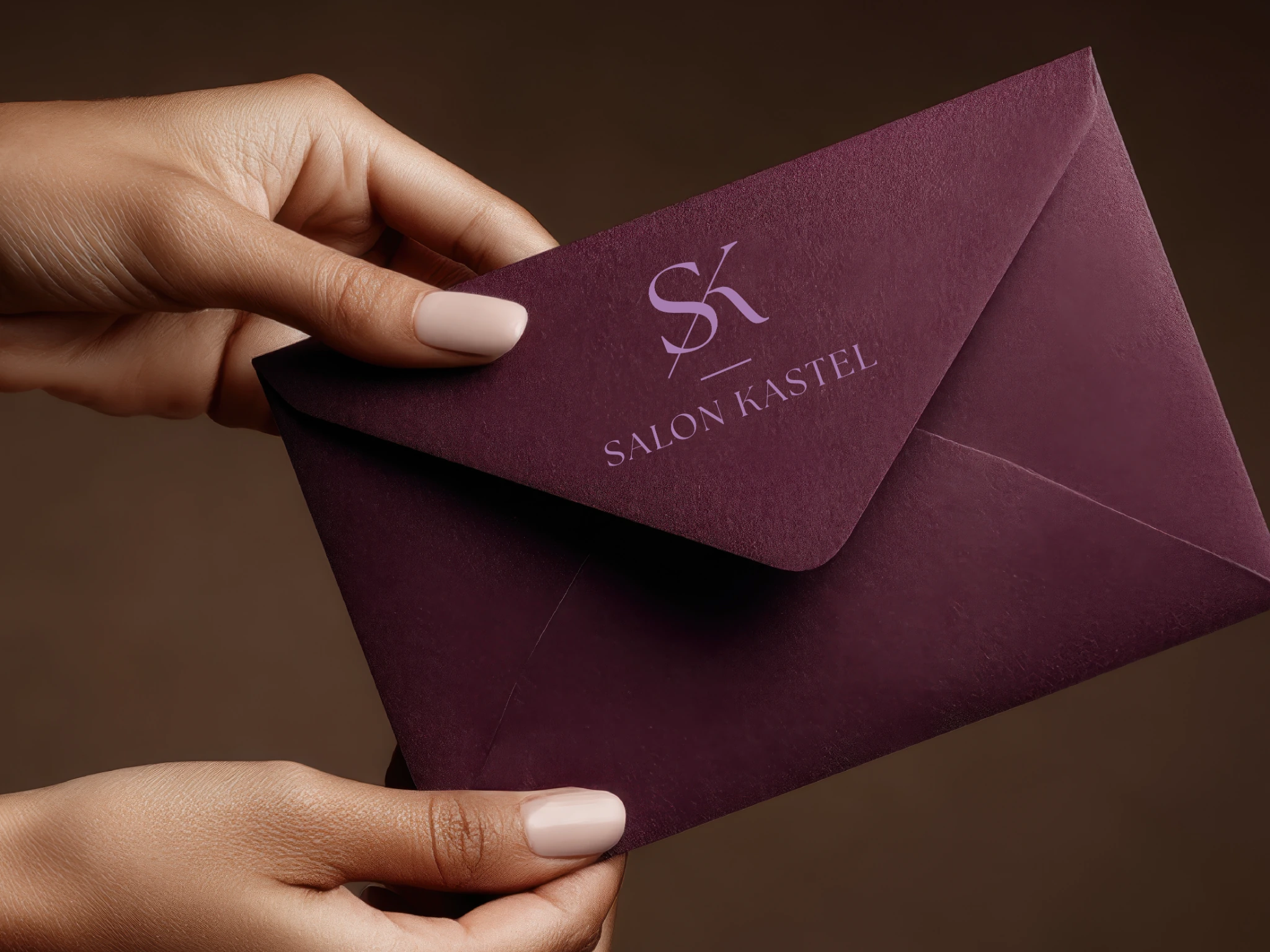 Papeterie et enveloppe issues de l’identité visuelle de Salons Kastel